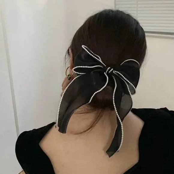 SALE💚 any 3 for $18 💚Elegant Faux Pearl Ribbon Bowknot Decorative Hair Clip - Picture 3 of 4